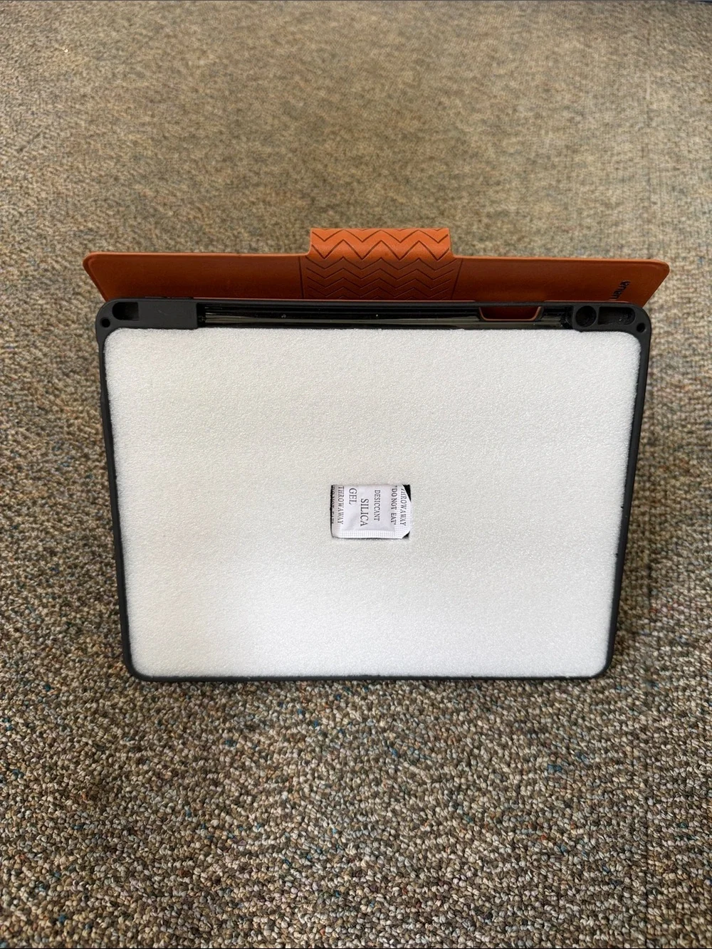 Auden protective folio